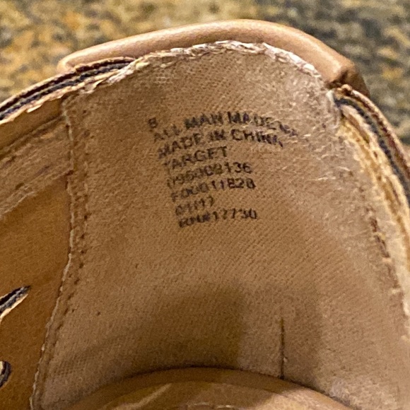 Mossimo flats - Picture 2 of 6